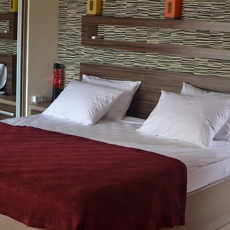 Hotel Home Sweet Home Chişinău Habitación foto